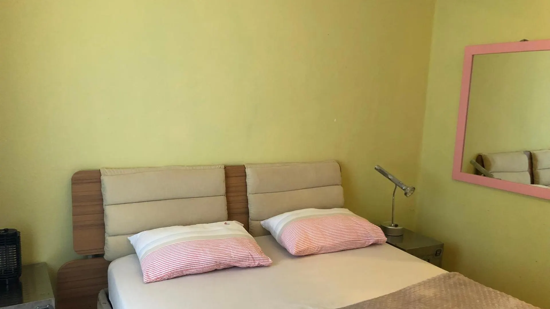 Kaleici Muhtesem Konum Benzersiz Genis Uygun Fiyat Katta Ev Apartment Antalya